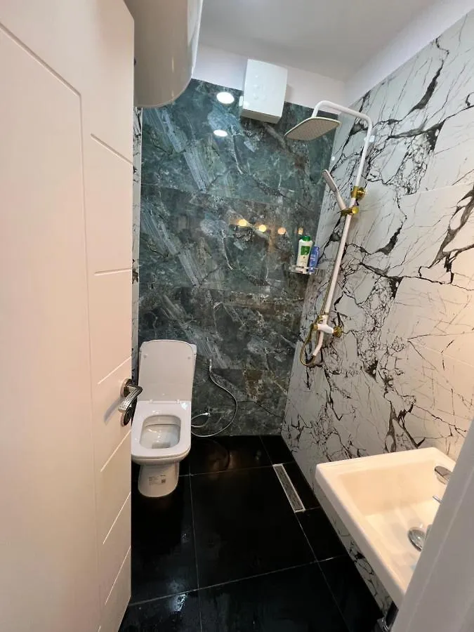 Leti Apartment Rruga E Durresit Tirana 0*,
